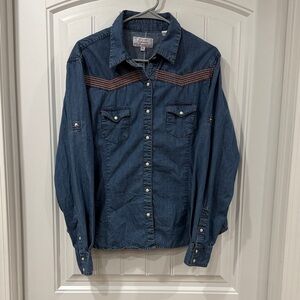 EUC Women’s Panhandle Denim Western Shirt